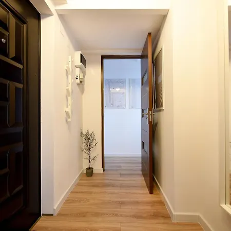 White Haven - Calea Victoriei Apartman